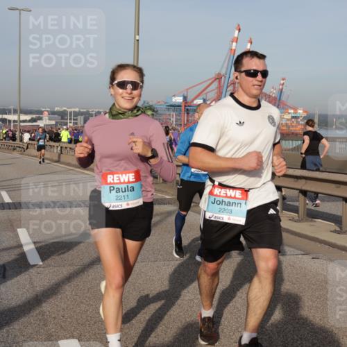 03.10.2026 - Köhlbrandbrückenlauf Yannick Fuchs http://msf.ph/oto/10773892 03.10.2026 09:37:35 Position 2 2211, 2203 meine-sportfotos.de