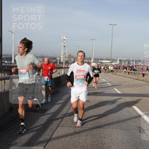 03.10.2026 - Köhlbrandbrückenlauf Yannick Fuchs http://msf.ph/oto/10773925 03.10.2026 09:37:42 Position 2 1476, 1475 meine-sportfotos.de