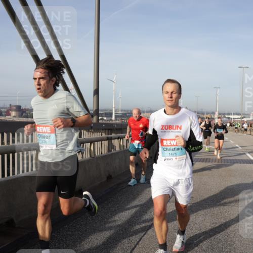 03.10.2026 - Köhlbrandbrückenlauf Yannick Fuchs http://msf.ph/oto/10773931 03.10.2026 09:37:43 Position 2 1476, 1475 meine-sportfotos.de