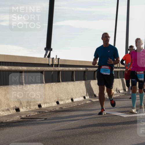 03.10.2026 - Köhlbrandbrückenlauf Yannick Fuchs http://msf.ph/oto/10773950 03.10.2026 09:32:50 Position 1 3767, 3766, 2911 meine-sportfotos.de