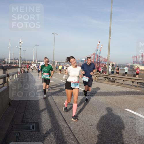 03.10.2026 - Köhlbrandbrückenlauf Yannick Fuchs http://msf.ph/oto/10774019 03.10.2026 09:37:58 Position 2 2239 meine-sportfotos.de