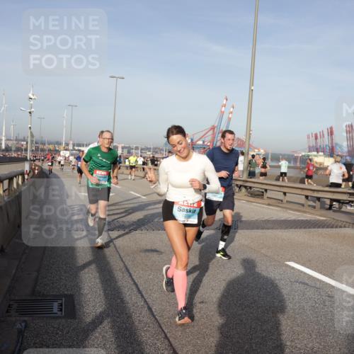 03.10.2026 - Köhlbrandbrückenlauf Yannick Fuchs http://msf.ph/oto/10774025 03.10.2026 09:37:58 Position 2 2239 meine-sportfotos.de