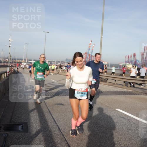 03.10.2026 - Köhlbrandbrückenlauf Yannick Fuchs http://msf.ph/oto/10774029 03.10.2026 09:37:58 Position 2 1054, 2239 meine-sportfotos.de