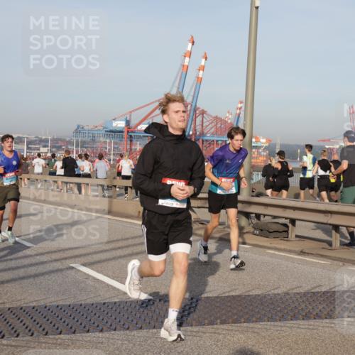 03.10.2026 - Köhlbrandbrückenlauf Yannick Fuchs http://msf.ph/oto/10774070 03.10.2026 09:38:06 Position 2  meine-sportfotos.de