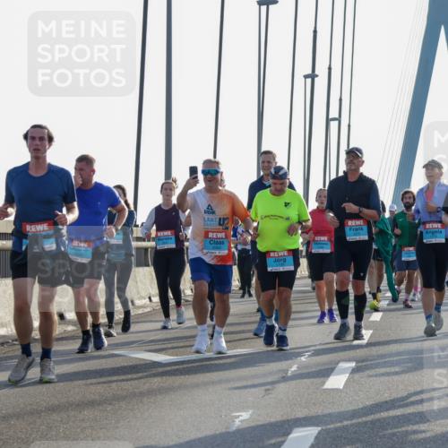 03.10.2026 - Köhlbrandbrückenlauf Yannick Fuchs http://msf.ph/oto/10774137 03.10.2026 09:33:07 Position 1 1274, 2710 meine-sportfotos.de