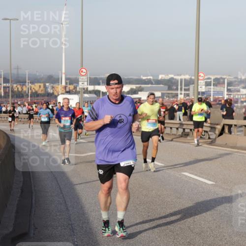 03.10.2026 - Köhlbrandbrückenlauf Yannick Fuchs http://msf.ph/oto/10774236 03.10.2026 09:38:37 Position 2  meine-sportfotos.de