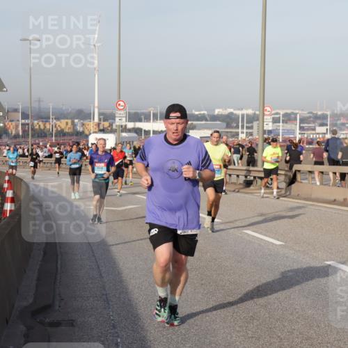 03.10.2026 - Köhlbrandbrückenlauf Yannick Fuchs http://msf.ph/oto/10774244 03.10.2026 09:38:37 Position 2 500, 1 meine-sportfotos.de