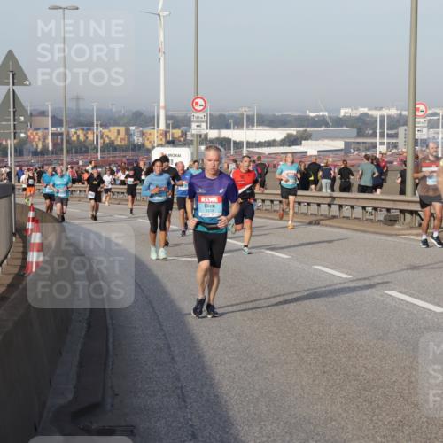 03.10.2026 - Köhlbrandbrückenlauf Yannick Fuchs http://msf.ph/oto/10774258 03.10.2026 09:38:39 Position 2 1500, 500, 1, 2214, 1321 meine-sportfotos.de