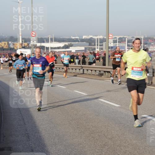 03.10.2026 - Köhlbrandbrückenlauf Yannick Fuchs http://msf.ph/oto/10774260 03.10.2026 09:38:39 Position 2  meine-sportfotos.de