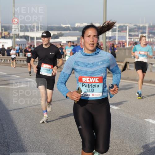 03.10.2026 - Köhlbrandbrückenlauf Yannick Fuchs http://msf.ph/oto/10774304 03.10.2026 09:38:46 Position 2 3185, 2533 meine-sportfotos.de