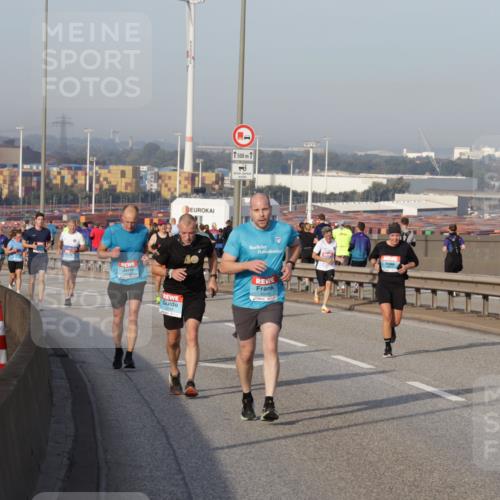 03.10.2026 - Köhlbrandbrückenlauf Yannick Fuchs http://msf.ph/oto/10774333 03.10.2026 09:38:50 Position 2 1500, 58, 500 meine-sportfotos.de
