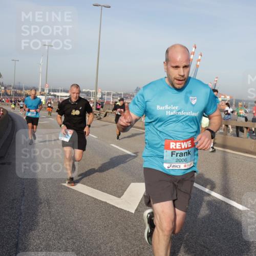 03.10.2026 - Köhlbrandbrückenlauf Yannick Fuchs http://msf.ph/oto/10774383 03.10.2026 09:38:55 Position 2 2006 meine-sportfotos.de