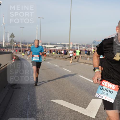 03.10.2026 - Köhlbrandbrückenlauf Yannick Fuchs http://msf.ph/oto/10774399 03.10.2026 09:38:56 Position 2 2228 meine-sportfotos.de