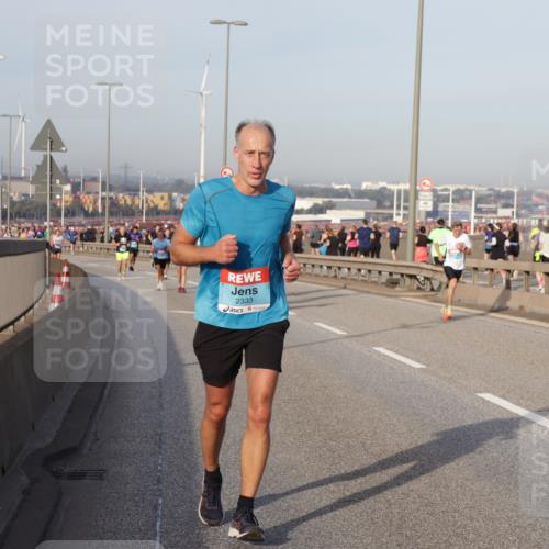 03.10.2026 - Köhlbrandbrückenlauf Yannick Fuchs http://msf.ph/oto/10774406 03.10.2026 09:38:57 Position 2 2333 meine-sportfotos.de