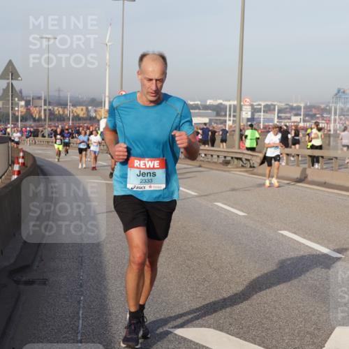 03.10.2026 - Köhlbrandbrückenlauf Yannick Fuchs http://msf.ph/oto/10774411 03.10.2026 09:38:58 Position 2 2333 meine-sportfotos.de