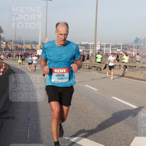 03.10.2026 - Köhlbrandbrückenlauf Yannick Fuchs http://msf.ph/oto/10774415 03.10.2026 09:38:58 Position 2 2333 meine-sportfotos.de