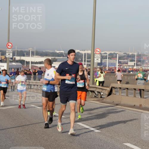 03.10.2026 - Köhlbrandbrückenlauf Yannick Fuchs http://msf.ph/oto/10774440 03.10.2026 09:39:02 Position 2 1500, 1152, 1, 500, 1 meine-sportfotos.de