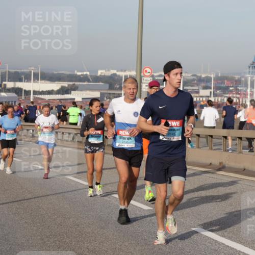 03.10.2026 - Köhlbrandbrückenlauf Yannick Fuchs http://msf.ph/oto/10774457 03.10.2026 09:39:03 Position 2 1500, 2143, 500, 2145 meine-sportfotos.de