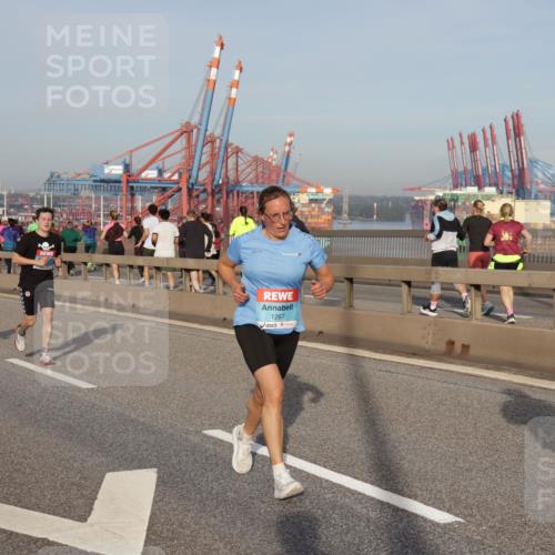 03.10.2026 - Köhlbrandbrückenlauf Yannick Fuchs http://msf.ph/oto/10774482 03.10.2026 09:39:11 Position 2 1267 meine-sportfotos.de