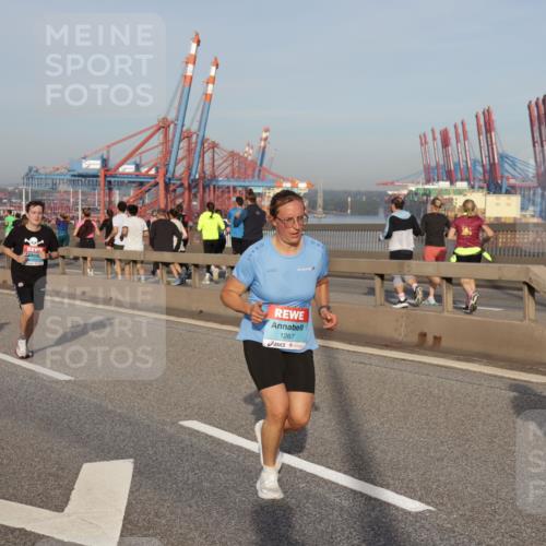 03.10.2026 - Köhlbrandbrückenlauf Yannick Fuchs http://msf.ph/oto/10774486 03.10.2026 09:39:11 Position 2 1267 meine-sportfotos.de