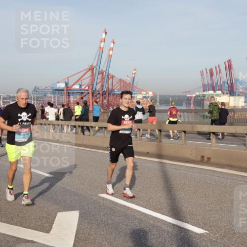 03.10.2026 - Köhlbrandbrückenlauf Yannick Fuchs http://msf.ph/oto/10774503 03.10.2026 09:39:13 Position 2  meine-sportfotos.de