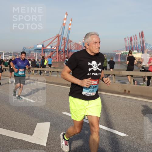 03.10.2026 - Köhlbrandbrückenlauf Yannick Fuchs http://msf.ph/oto/10774514 03.10.2026 09:39:14 Position 2 2055 meine-sportfotos.de