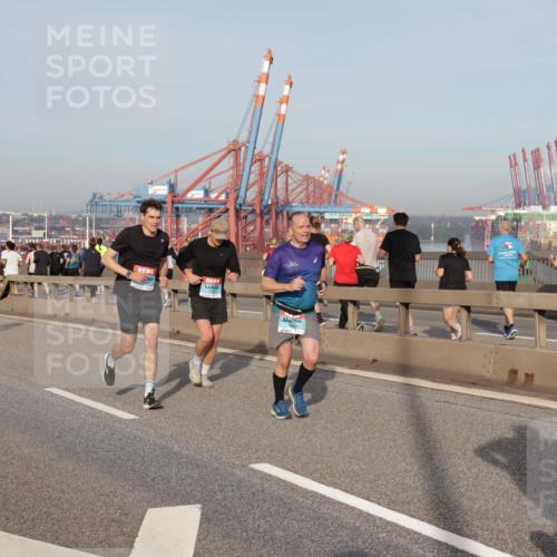 03.10.2026 - Köhlbrandbrückenlauf Yannick Fuchs http://msf.ph/oto/10774544 03.10.2026 09:39:17 Position 2  meine-sportfotos.de
