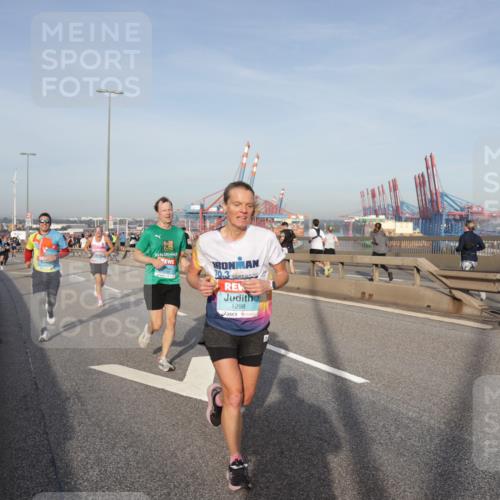 03.10.2026 - Köhlbrandbrückenlauf Yannick Fuchs http://msf.ph/oto/10774585 03.10.2026 09:39:21 Position 2 70, 3, 1298 meine-sportfotos.de