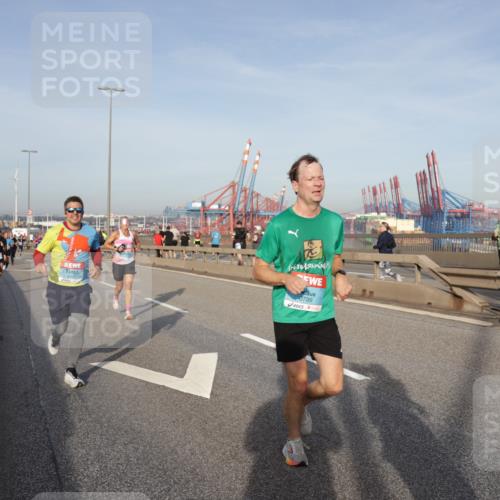 03.10.2026 - Köhlbrandbrückenlauf Yannick Fuchs http://msf.ph/oto/10774603 03.10.2026 09:39:22 Position 2 3799 meine-sportfotos.de