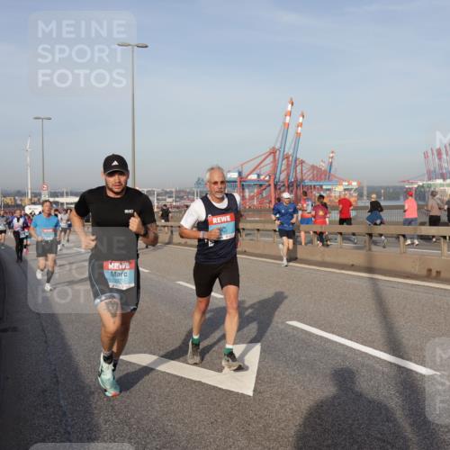 03.10.2026 - Köhlbrandbrückenlauf Yannick Fuchs http://msf.ph/oto/10774643 03.10.2026 09:39:27 Position 2 2970 meine-sportfotos.de