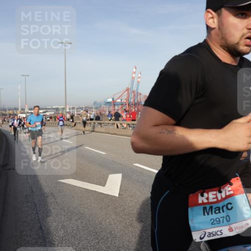 03.10.2026 - Köhlbrandbrückenlauf Yannick Fuchs http://msf.ph/oto/10774662 03.10.2026 09:39:28 Position 2 2970 meine-sportfotos.de