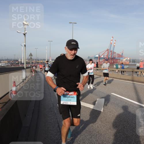 03.10.2026 - Köhlbrandbrückenlauf Yannick Fuchs http://msf.ph/oto/10774700 03.10.2026 09:39:34 Position 2 1449 meine-sportfotos.de