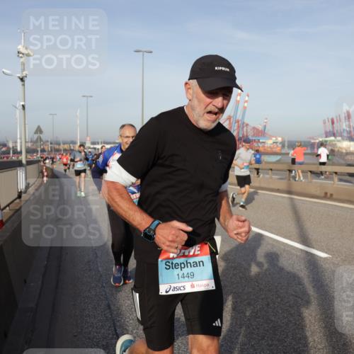 03.10.2026 - Köhlbrandbrückenlauf Yannick Fuchs http://msf.ph/oto/10774707 03.10.2026 09:39:35 Position 2 1449 meine-sportfotos.de