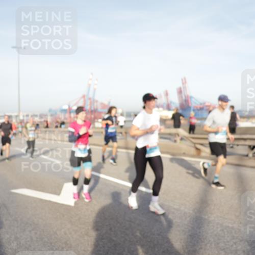 03.10.2026 - Köhlbrandbrückenlauf Yannick Fuchs http://msf.ph/oto/10774730 03.10.2026 09:39:36 Position 2  meine-sportfotos.de