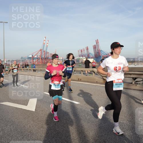 03.10.2026 - Köhlbrandbrückenlauf Yannick Fuchs http://msf.ph/oto/10774739 03.10.2026 09:39:37 Position 2 1812, 2382 meine-sportfotos.de