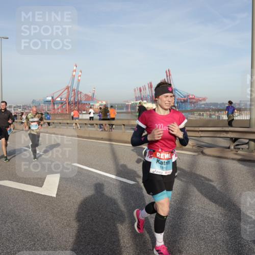 03.10.2026 - Köhlbrandbrückenlauf Yannick Fuchs http://msf.ph/oto/10774746 03.10.2026 09:39:37 Position 2 1812, 381 meine-sportfotos.de