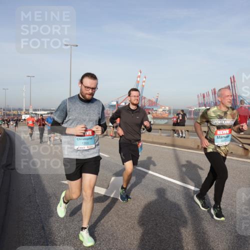 03.10.2026 - Köhlbrandbrückenlauf Yannick Fuchs http://msf.ph/oto/10774766 03.10.2026 09:39:39 Position 2 1355, 2217 meine-sportfotos.de
