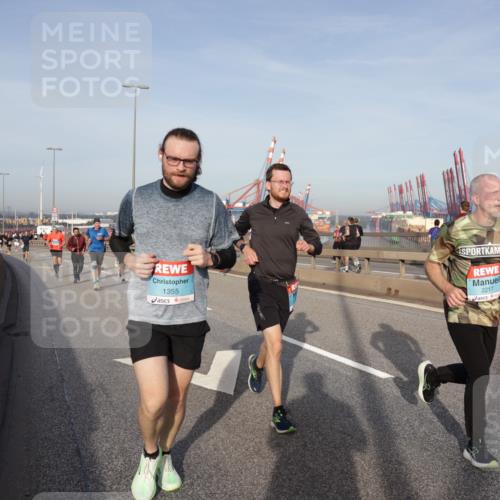 03.10.2026 - Köhlbrandbrückenlauf Yannick Fuchs http://msf.ph/oto/10774769 03.10.2026 09:39:39 Position 2 1355, 2217 meine-sportfotos.de