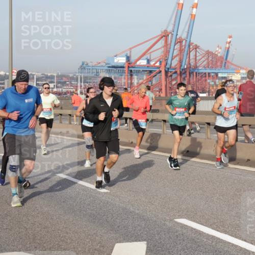 03.10.2026 - Köhlbrandbrückenlauf Yannick Fuchs http://msf.ph/oto/10774789 03.10.2026 09:39:42 Position 2  meine-sportfotos.de