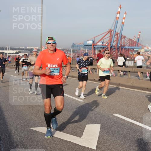 03.10.2026 - Köhlbrandbrückenlauf Yannick Fuchs http://msf.ph/oto/10774817 03.10.2026 09:39:45 Position 2 302, 1426 meine-sportfotos.de