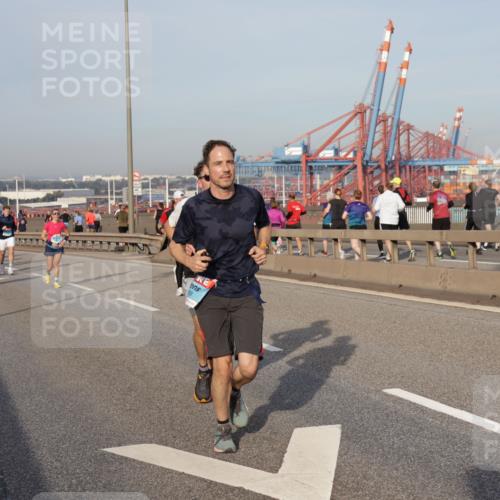 03.10.2026 - Köhlbrandbrückenlauf Yannick Fuchs http://msf.ph/oto/10774864 03.10.2026 09:39:49 Position 2  meine-sportfotos.de