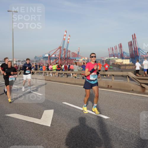 03.10.2026 - Köhlbrandbrückenlauf Yannick Fuchs http://msf.ph/oto/10774945 03.10.2026 09:39:56 Position 2 2663 meine-sportfotos.de