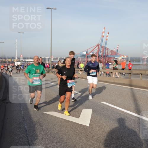 03.10.2026 - Köhlbrandbrückenlauf Yannick Fuchs http://msf.ph/oto/10774949 03.10.2026 09:39:57 Position 2  meine-sportfotos.de