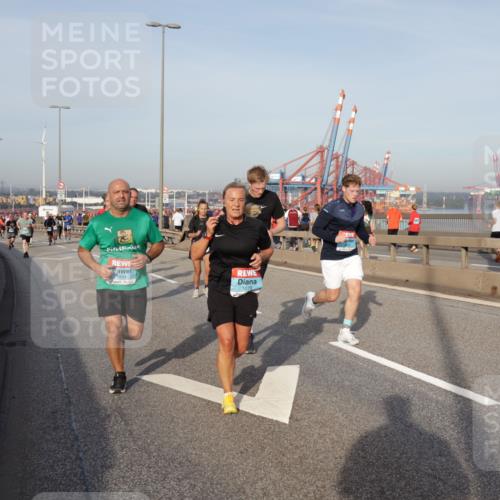 03.10.2026 - Köhlbrandbrückenlauf Yannick Fuchs http://msf.ph/oto/10774955 03.10.2026 09:39:58 Position 2 1604 meine-sportfotos.de