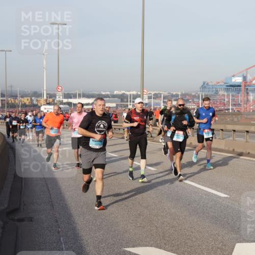 03.10.2026 - Köhlbrandbrückenlauf Yannick Fuchs http://msf.ph/oto/10775073 03.10.2026 09:40:08 Position 2  meine-sportfotos.de