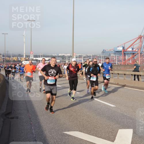 03.10.2026 - Köhlbrandbrückenlauf Yannick Fuchs http://msf.ph/oto/10775077 03.10.2026 09:40:08 Position 2 2276 meine-sportfotos.de