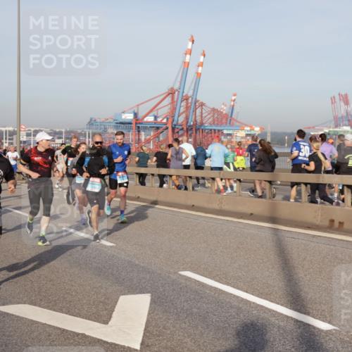 03.10.2026 - Köhlbrandbrückenlauf Yannick Fuchs http://msf.ph/oto/10775084 03.10.2026 09:40:08 Position 2  meine-sportfotos.de