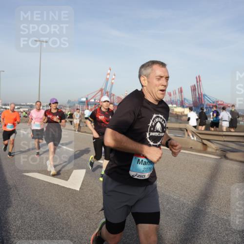 03.10.2026 - Köhlbrandbrückenlauf Yannick Fuchs http://msf.ph/oto/10775103 03.10.2026 09:40:10 Position 2 2276, 38 meine-sportfotos.de