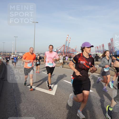 03.10.2026 - Köhlbrandbrückenlauf Yannick Fuchs http://msf.ph/oto/10775114 03.10.2026 09:40:12 Position 2 1835 meine-sportfotos.de