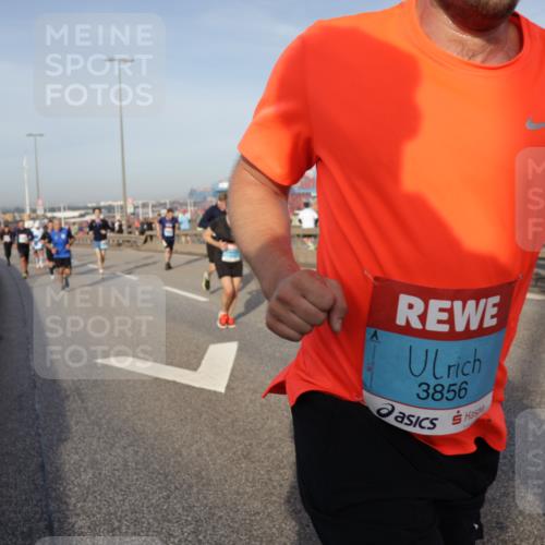 03.10.2026 - Köhlbrandbrückenlauf Yannick Fuchs http://msf.ph/oto/10775142 03.10.2026 09:40:13 Position 2 3856 meine-sportfotos.de